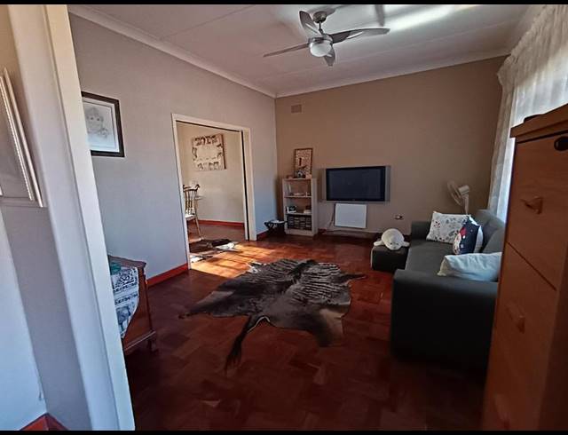 3 BEDROOM HOUSE FOR SALE IN HOMESTEAD